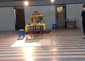 Nhà tang lễ.