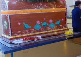Tang lễ: Hòm Sao