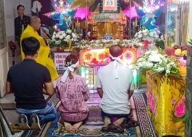 Nghi thức cúng cơm 